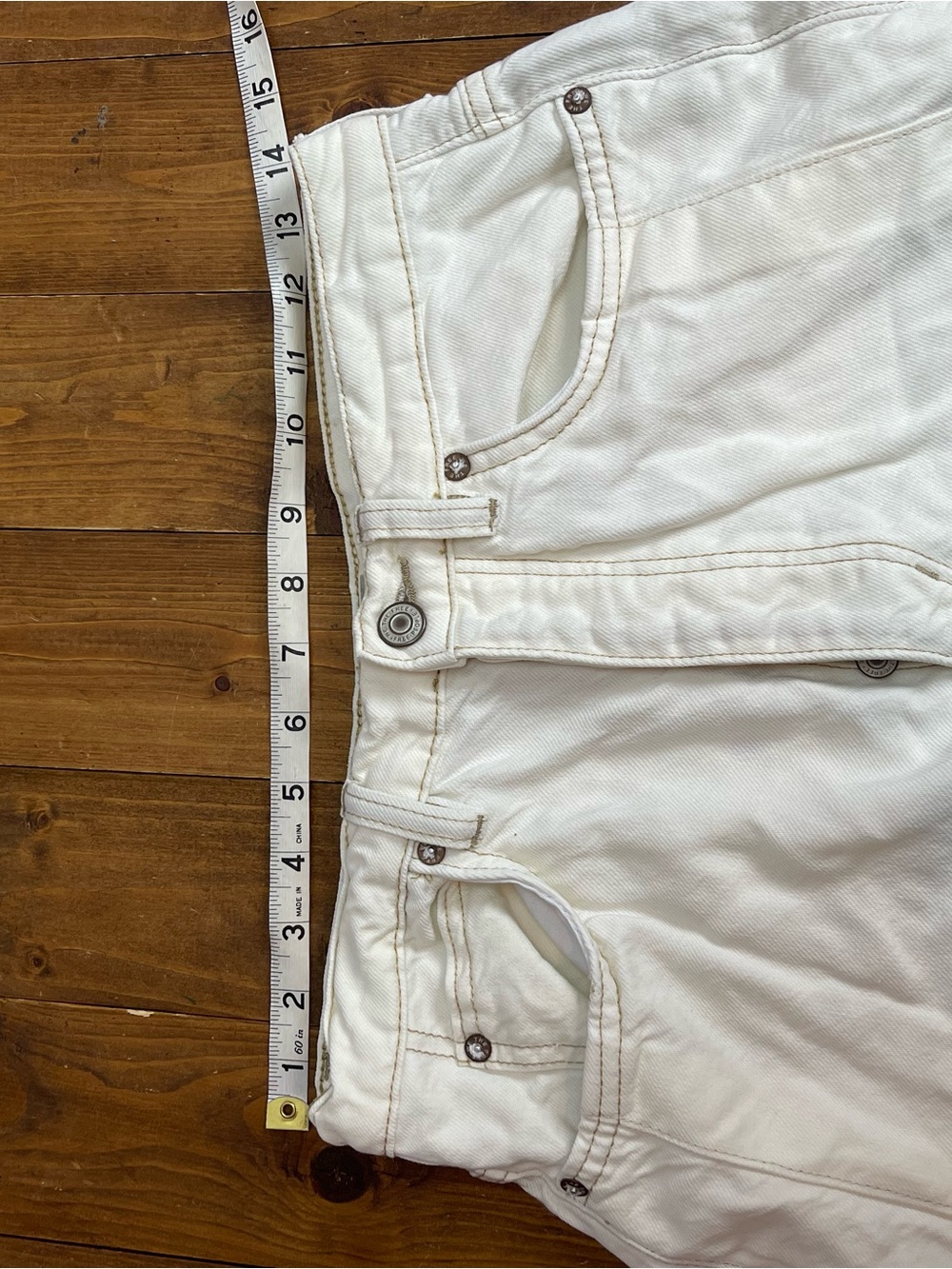 We the free size 27 cream colored wide leg jeans - Picture 5 of 7